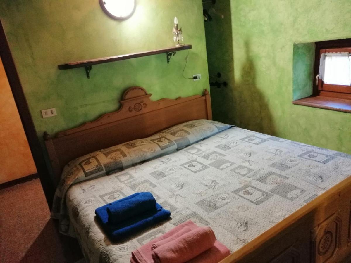 Casa Vacanze La Carbunera Villa Domodossola Eksteriør billede